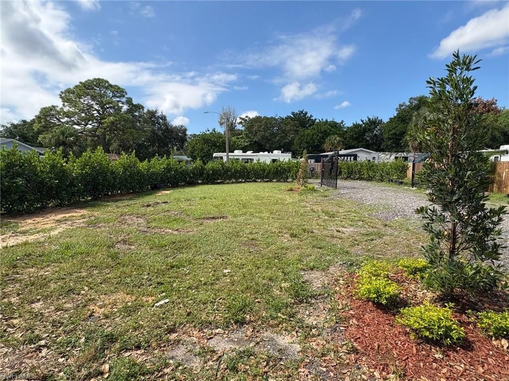 418 Cactus CIR, LEHIGH ACRES, FL 33936 — photo 3