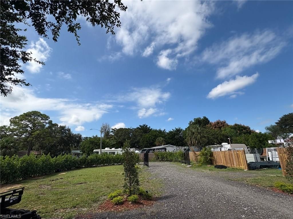 418 Cactus CIR, LEHIGH ACRES, FL 33936 — photo 4