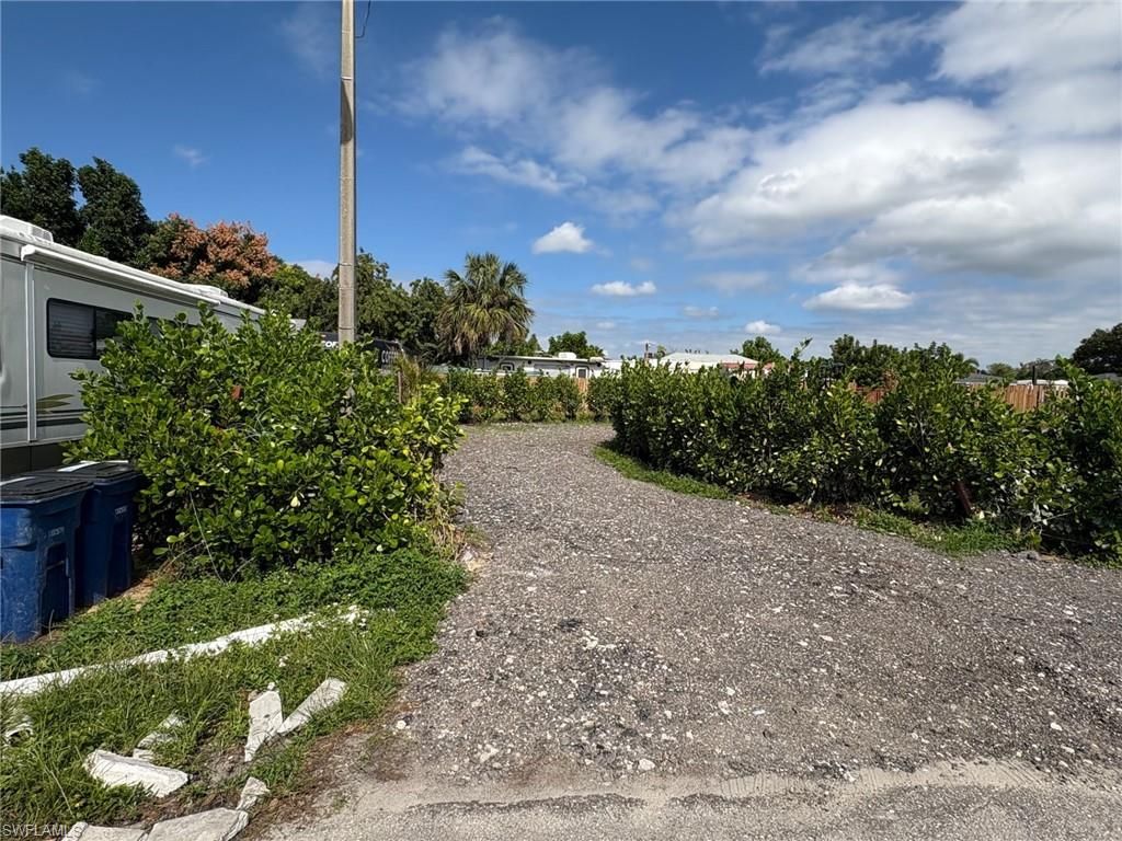 418 Cactus CIR, LEHIGH ACRES, FL 33936 — photo 5