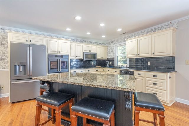 1026 Crestview Road, Anderson, SC 29621