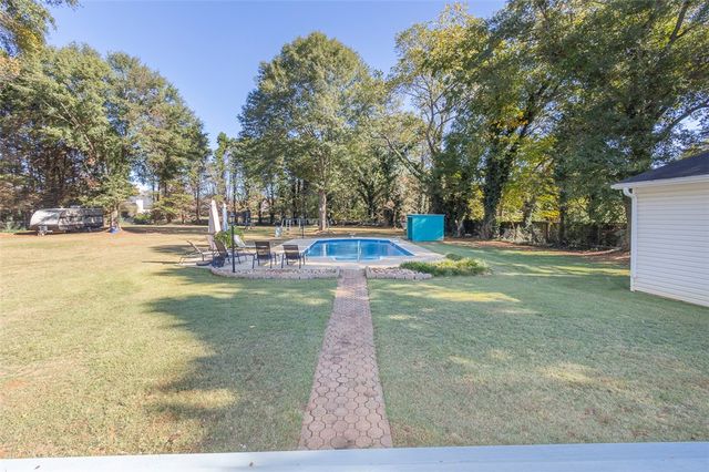 1026 Crestview Road, Anderson, SC 29621