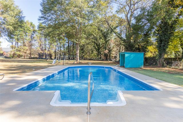 1026 Crestview Road, Anderson, SC 29621