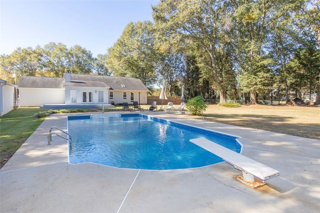 1026 Crestview Road, Anderson, SC 29621