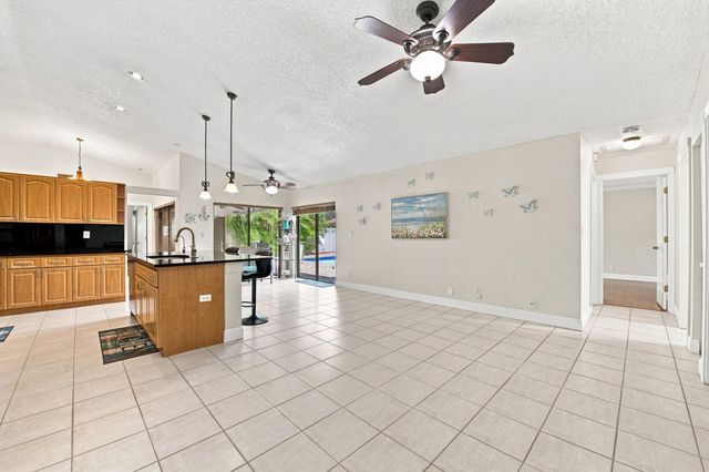 6013 NW 47th Place, Coral Springs, FL 33067