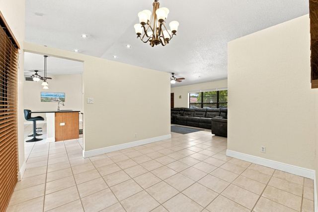 6013 NW 47th Place, Coral Springs, FL 33067