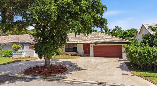 6013 NW 47th Place, Coral Springs, FL 33067