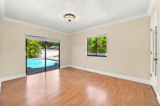 6013 NW 47th Place, Coral Springs, FL 33067