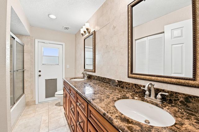 6013 NW 47th Place, Coral Springs, FL 33067