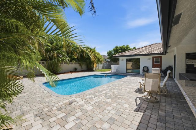 6013 NW 47th Place, Coral Springs, FL 33067