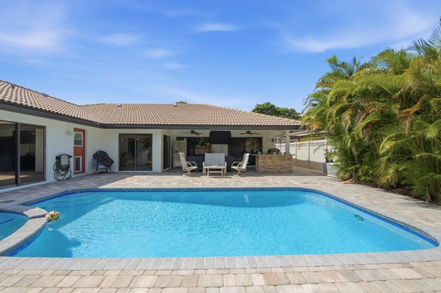 6013 NW 47th Place, Coral Springs, FL 33067