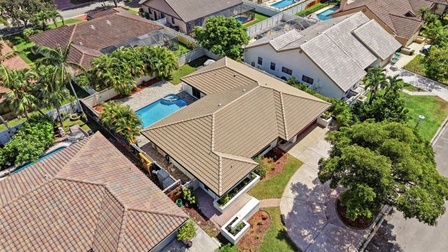 6013 NW 47th Place, Coral Springs, FL 33067