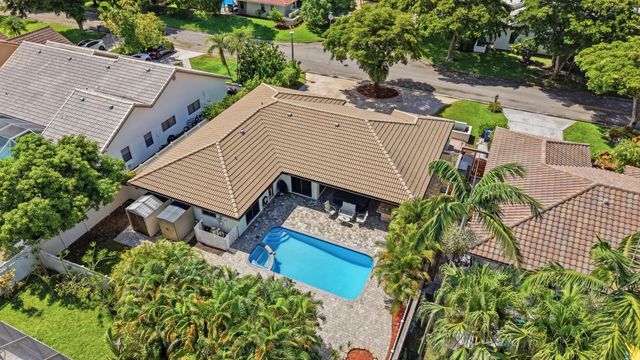 6013 NW 47th Place, Coral Springs, FL 33067