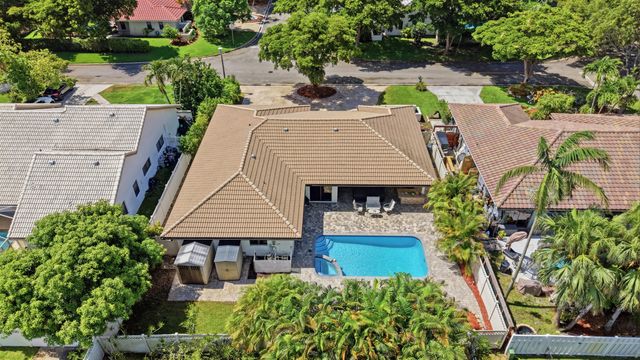 6013 NW 47th Place, Coral Springs, FL 33067