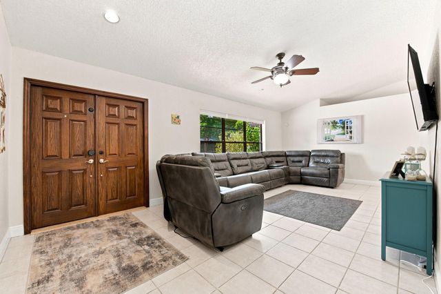 6013 NW 47th Place, Coral Springs, FL 33067