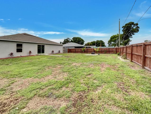 2241 SE Manor Avenue, Port St Lucie, FL 34952