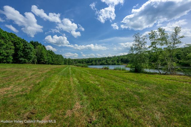 105 Norton Road, Austerlitz, NY 12017