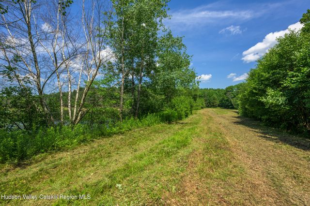 105 Norton Road, Austerlitz, NY 12017