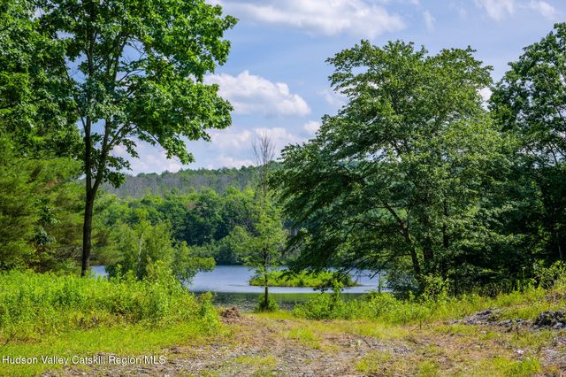 105 Norton Road, Austerlitz, NY 12017