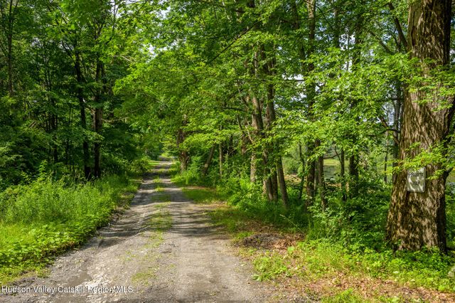 105 Norton Road, Austerlitz, NY 12017