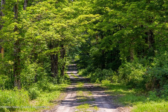 105 Norton Road, Austerlitz, NY 12017