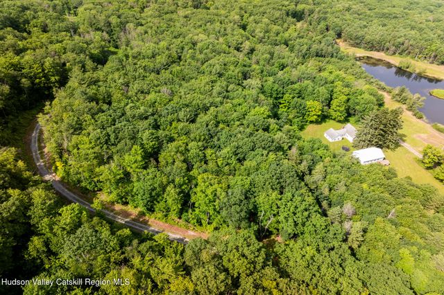 105 Norton Road, Austerlitz, NY 12017