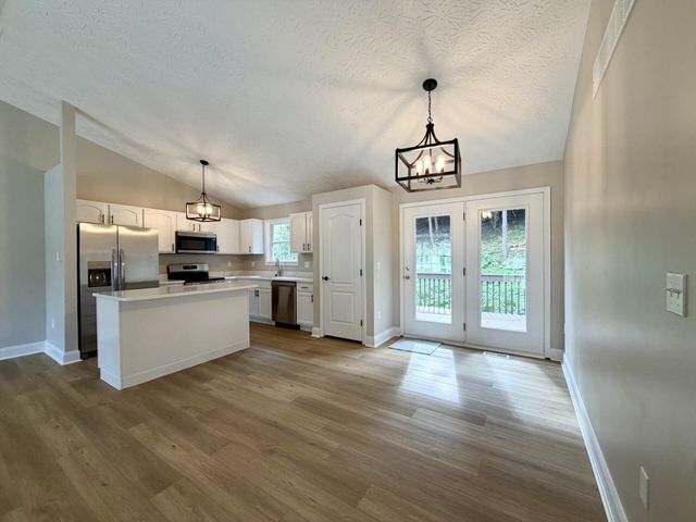 2098 Canyon Court, Hebron, KY 41048
