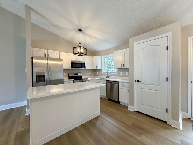 2098 Canyon Court, Hebron, KY 41048