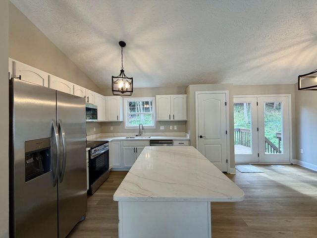 2098 Canyon Court, Hebron, KY 41048