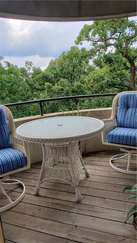 3920 Grand Avenue 5TE, Des Moines, IA 50312