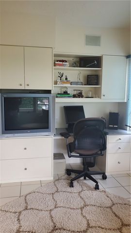 3920 Grand Avenue 5TE, Des Moines, IA 50312