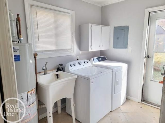 684 Cameron Street, Pontiac, MI 48340