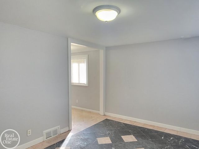 684 Cameron Street, Pontiac, MI 48340