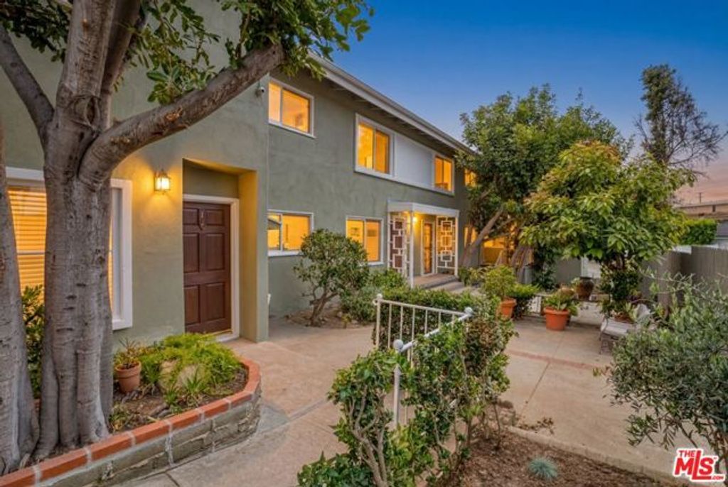16144 W Sunset Boulevard 5, Pacific Palisades (los Angeles), CA 90272