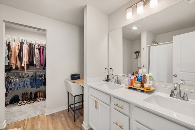 2828 Quartz Avenue NE, Bondurant, IA 50035