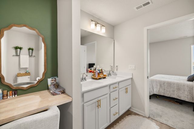 2828 Quartz Avenue NE, Bondurant, IA 50035