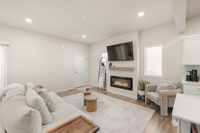 2828 Quartz Avenue NE, Bondurant, IA 50035