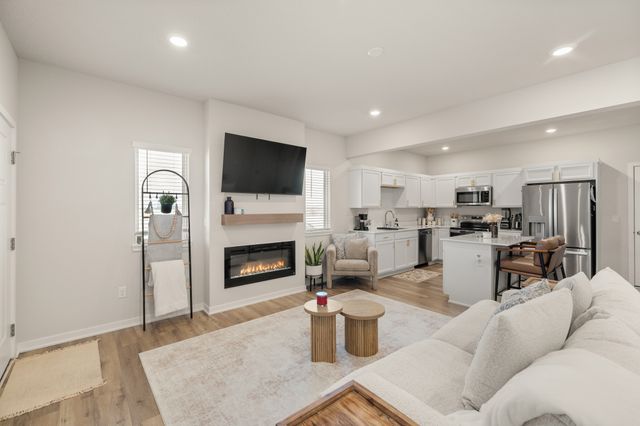 2828 Quartz Avenue NE, Bondurant, IA 50035