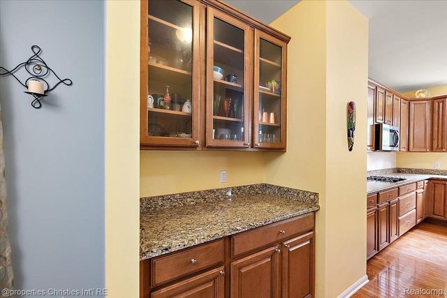 24354 Amanda Lane, Novi, MI 48375