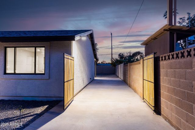 4536 N 17th Avenue, Phoenix, AZ 85015