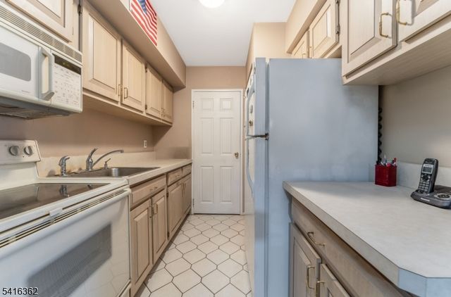 2350 State Route 10 Unit D-19 19, Parsippany-troy Hills Twp., NJ 07950