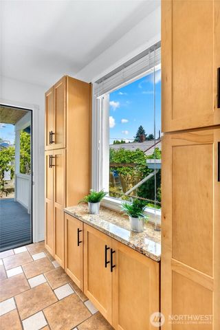 1710 Maple Street, Everett, WA 98201