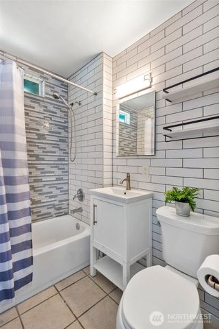 1710 Maple Street, Everett, WA 98201