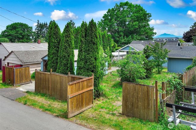 1710 Maple Street, Everett, WA 98201