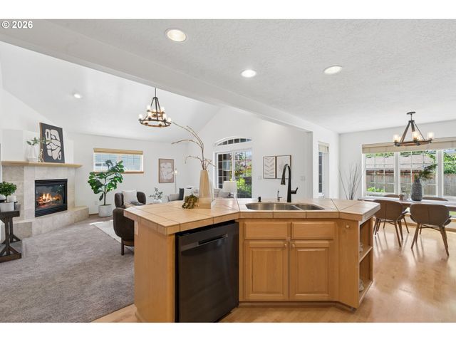 2446 Sw BARBARA St, Mc Minnville, OR 97128