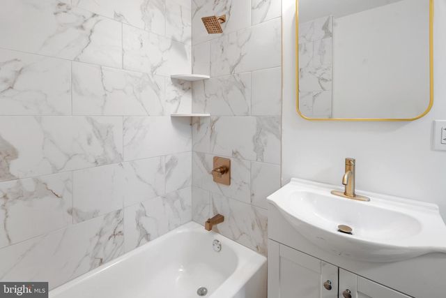 1118 BROWN ST, Chester, PA 19013