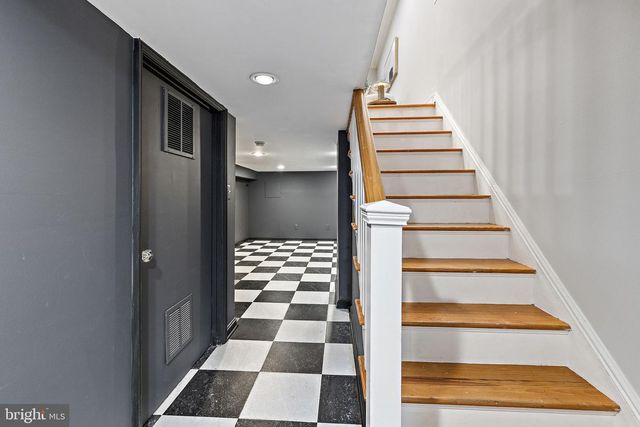 11 E HAMBURG ST, Baltimore, MD 21230
