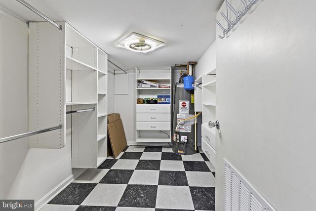 11 E HAMBURG ST, Baltimore, MD 21230