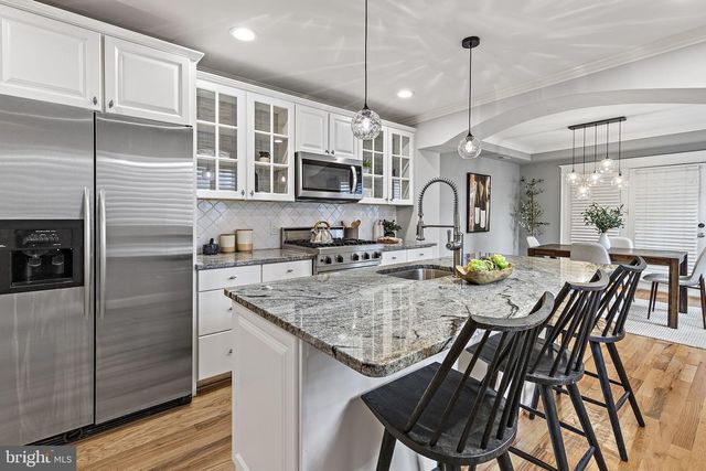 11 E HAMBURG ST, Baltimore, MD 21230