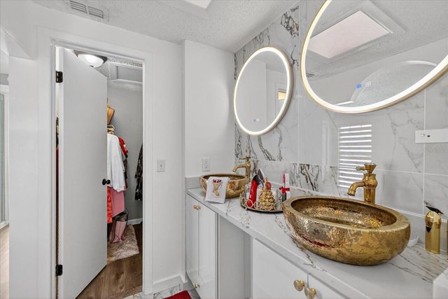 7613 RUSTIC DR, Tampa, FL 33634