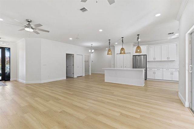 4805 66th Lane, Vero Beach, FL 32967